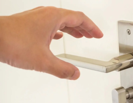 Jak rozpoznać kompulsywne mycie rąk i jak je zwalczyć?